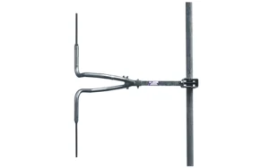 The Label Italy AKG/8 stainless-steel circular-polarized narrowband antenna can be factory tuned to any frequency within the FM broadcast band of 87.5 to 108 MHz.